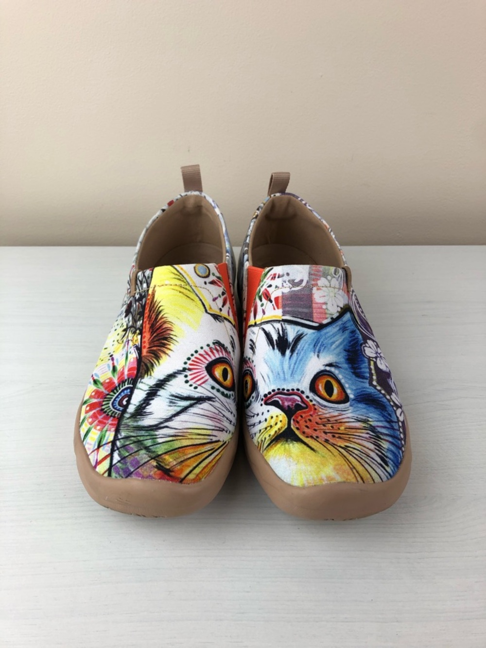 UIN - “Cheer Up” - Toledo I -Style Slip On Shoes